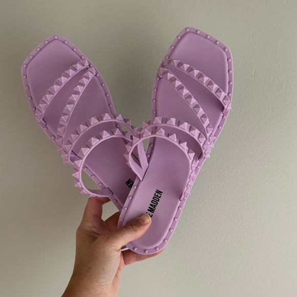 NIB Steve Madden Purple Skyler Studded Jelly Sandals Size 8 - Picture 2 of 8